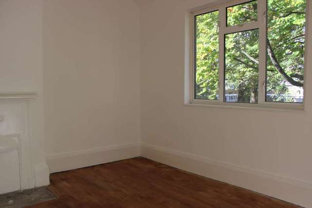  Image of 3 bedroom Semi-Detached house to rent in Regents Row London E8 at Lock Cottage Hackney London, E8 4PN