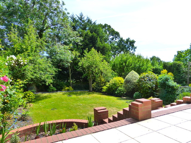  Image of 6 bedroom Detached house for sale in Armitage Road London NW11 at GOLDERS GREEN  LONDON, NW11 8QT