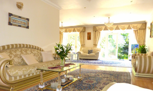  Image of 6 bedroom Detached house for sale in Armitage Road London NW11 at GOLDERS GREEN  LONDON, NW11 8QT