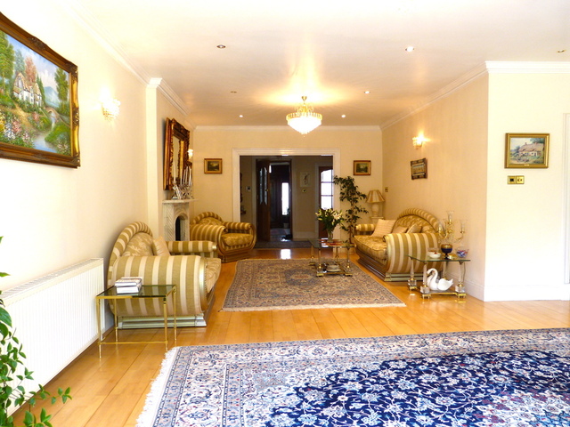  Image of 6 bedroom Detached house for sale in Armitage Road London NW11 at GOLDERS GREEN  LONDON, NW11 8QT
