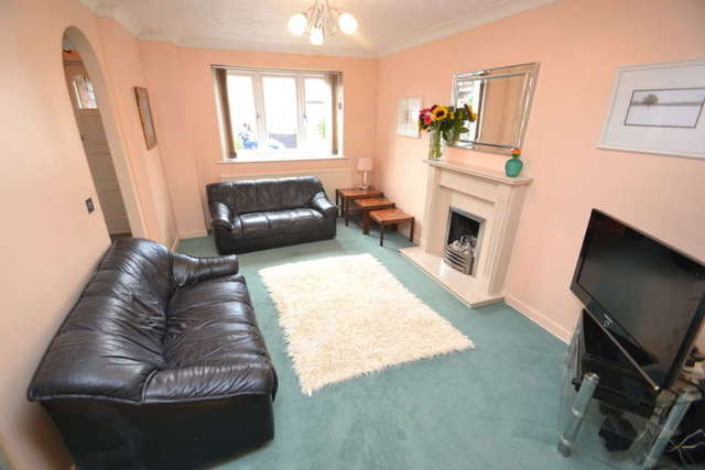  Image of 3 bedroom Semi-Detached house for sale in Dove Close Thorley Bishop