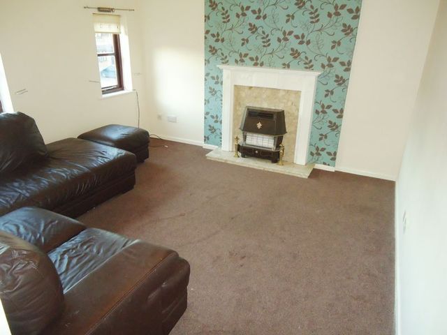  Image of 1 bedroom Flat to rent in Pellfield Court Weston Stafford ST18 at Pellfield Court Weston Stafford, ST18 0JG