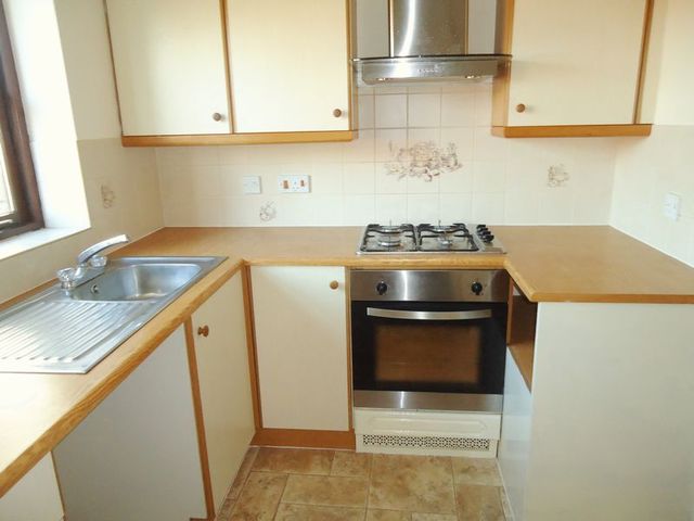  Image of 1 bedroom Flat to rent in Pellfield Court Weston Stafford ST18 at Pellfield Court Weston Stafford, ST18 0JG