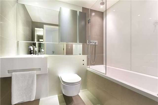  Image of 2 bedroom Flat for sale in Pan Peninsula Square London E14 at London  London Arena, E14 9HA