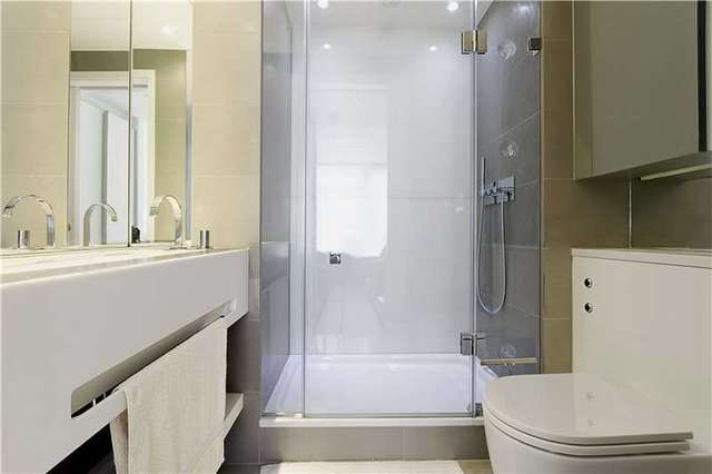  Image of 2 bedroom Flat for sale in Pan Peninsula Square London E14 at London  London Arena, E14 9HA
