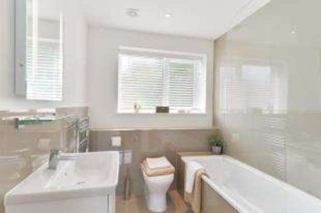  Image of 1 bedroom Flat for sale in Bell Street Reigate RH2 at 105 Bell Street Reigate Reigate, RH2 7JB