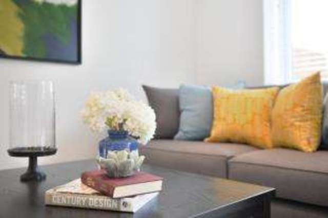  Image of 1 bedroom Flat for sale in Bell Street Reigate RH2 at 105 Bell Street Reigate Reigate, RH2 7JB