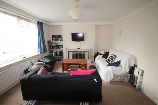  Image of 2 bedroom Flat to rent in Widmore Road Bromley BR1 at Bromley  Kent, BR1 3AF