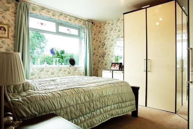  Image of 3 bedroom Detached house for sale in Mount View Road Shaw Oldham OL2 at Shaw Oldham Shaw, OL2 8QE