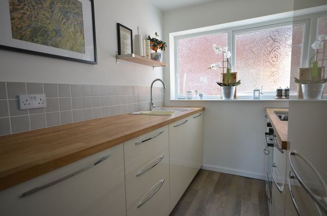  Image of 2 bedroom Flat for sale in Airedale Court Chester Avenue Poulton-Le-Fylde FY6 at Chester Avenue  Poulton-Le-Fylde, FY6 7SG