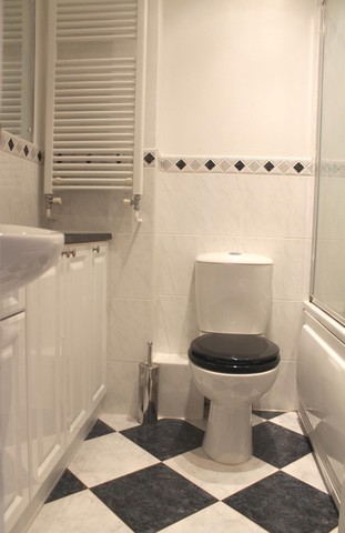  Image of 2 bedroom Detached house to rent in Armadale Road Woking GU21 at Woking, GU21 3LD
