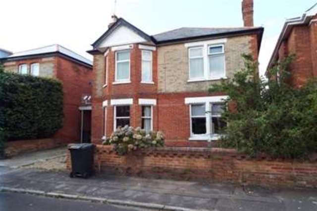  Image of 2 bedroom Flat to rent in Windermere Road Winton Bournemouth BH3 at Bournemouth, BH3 7LF