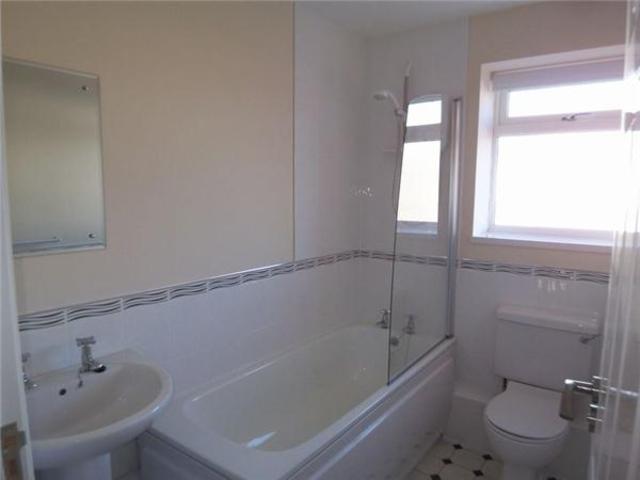  Image of 2 bedroom Terraced house to rent in Millbrook Road Paignton TQ3 at Millbrook Road Kirkham View PAIGNTON, TQ3 3AU