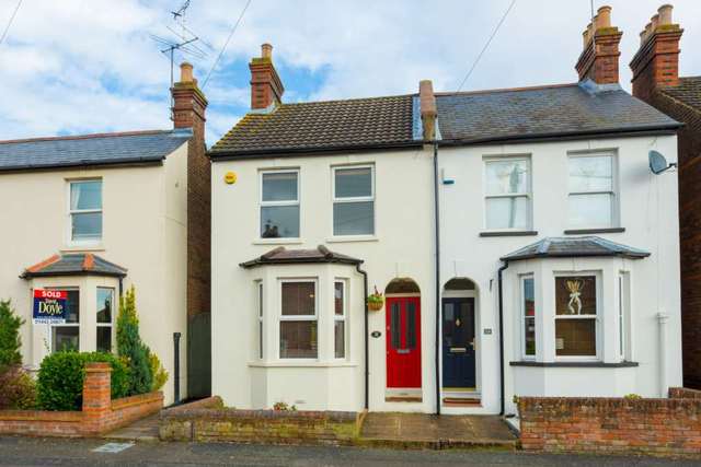  Image of 3 bedroom Semi-Detached house for sale in Kingsland Road Hemel Hempstead HP1 at Kingsland Road  Hemel Hempstead, HP1 1QD