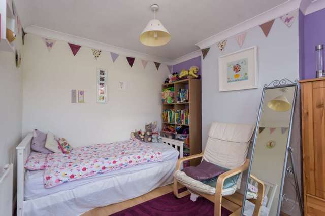  Image of 3 bedroom Semi-Detached house for sale in Kingsland Road Hemel Hempstead HP1 at Kingsland Road  Hemel Hempstead, HP1 1QD