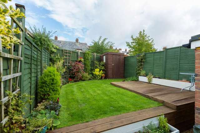  Image of 3 bedroom Semi-Detached house for sale in Kingsland Road Hemel Hempstead HP1 at Kingsland Road  Hemel Hempstead, HP1 1QD