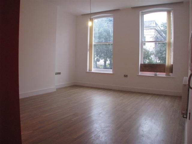  Image of 1 bedroom Flat to rent in Catharine Street Liverpool L8 at Liverpool  Marshside, L8 7NE