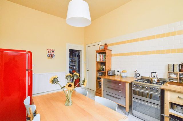  Image of 2 bedroom Flat for sale in Elm Row Edinburgh EH7 at Elm Row Leith Walk Edinburgh, EH7 4AQ