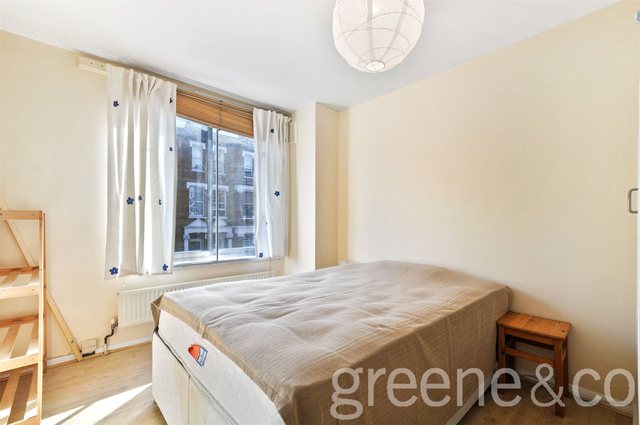  Image of 2 bedroom Flat to rent in Agincourt Road London NW3 at Belsize Park London Belsize Park, NW3 2PB