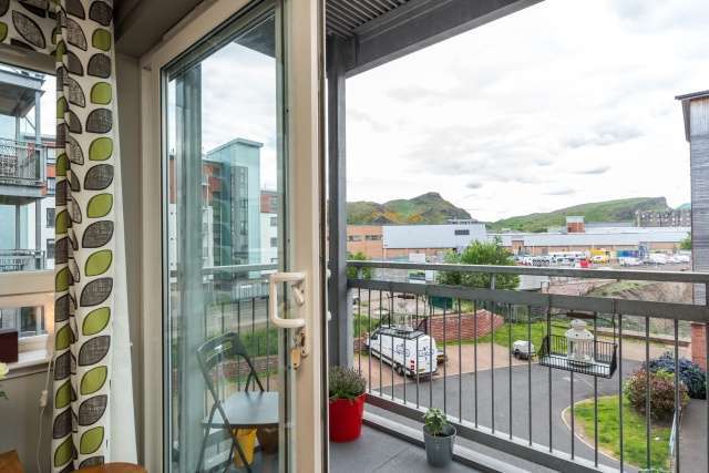  Image of 2 bedroom Flat for sale in Albion Gardens Edinburgh EH7 at Edinburgh, EH7 5NP