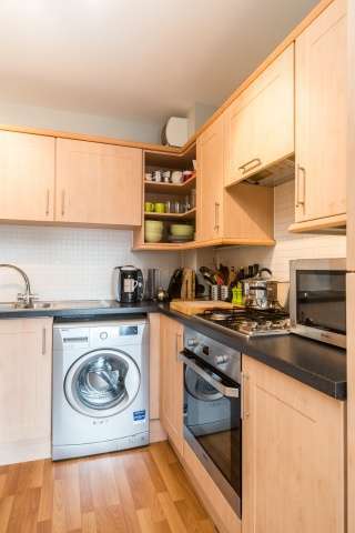  Image of 2 bedroom Flat for sale in Albion Gardens Edinburgh EH7 at Edinburgh, EH7 5NP