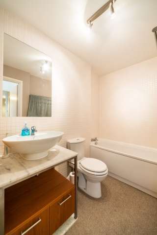  Image of 2 bedroom Flat for sale in Albion Gardens Edinburgh EH7 at Edinburgh, EH7 5NP