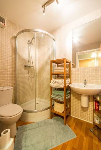  Image of 2 bedroom Flat for sale in Albion Gardens Edinburgh EH7 at Edinburgh, EH7 5NP