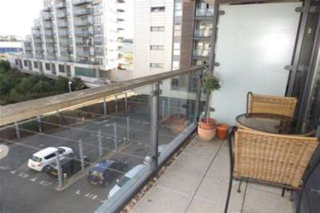 Image of 2 bedroom Flat to rent in Ferry Court Cardiff CF11 at Cardiff, CF11 0JT