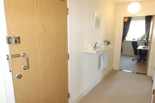  Image of 2 bedroom Flat to rent in Ferry Court Cardiff CF11 at Cardiff, CF11 0JT