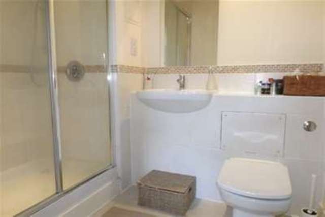  Image of 2 bedroom Flat to rent in Ferry Court Cardiff CF11 at Cardiff, CF11 0JT