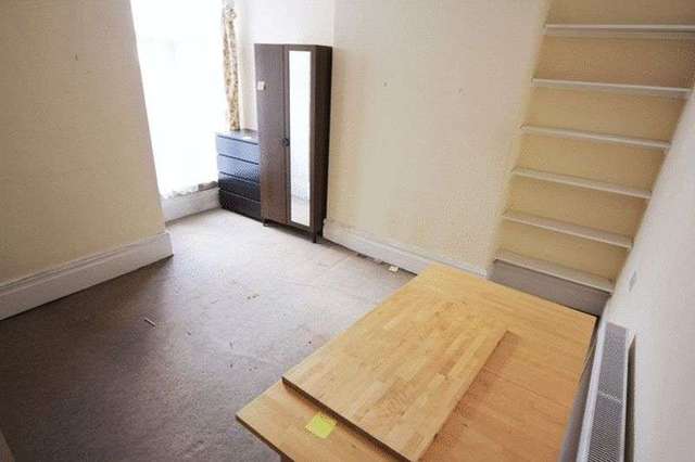  Image of 5 bedroom Terraced house for sale in Ampthill Road Aigburth Liverpool L17 at Ampthill Road  Liverpool, L17 9QW