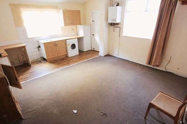  Image of 5 bedroom Terraced house for sale in Ampthill Road Aigburth Liverpool L17 at Ampthill Road  Liverpool, L17 9QW