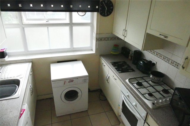  Image of 2 bedroom Maisonette for sale in Armstrong Way Woodley Reading RG5 at Woodley Reading Woodley, RG5 4NW