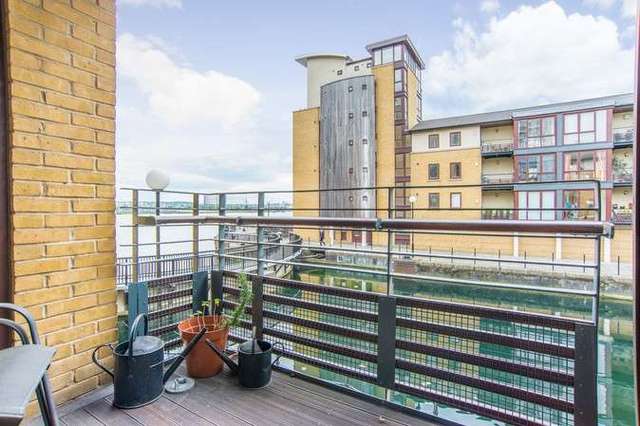  Image of 2 bedroom Flat for sale in Raleana Road London E14 at London, E14 9RN