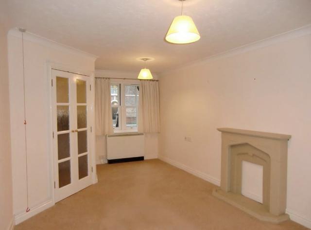  Image of 1 bedroom Apartment to rent in The Avenue Taunton TA1 at Avongrove Court Staplegrove Road Taunton, TA1 1TL