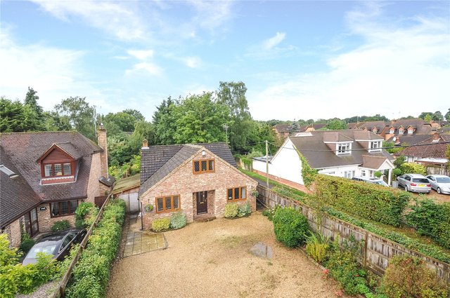  Image of 4 bedroom Detached house for sale in Barkham Ride Finchampstead Wokingham RG40 at Finchampstead Wokingham Finchampstead, RG40 4ET
