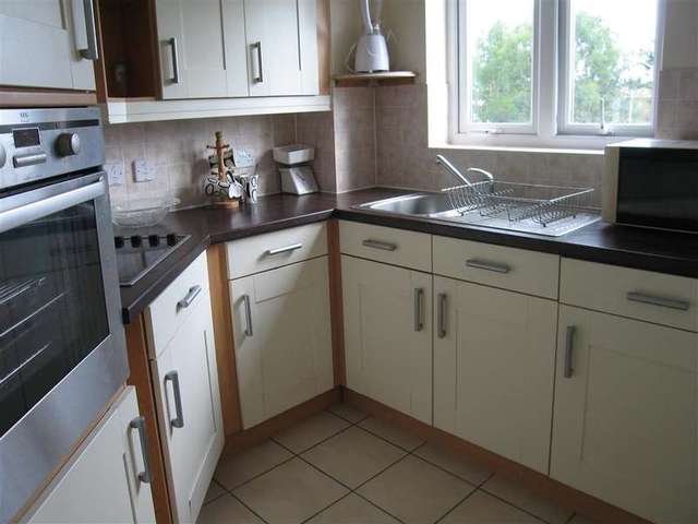  Image of 1 bedroom Apartment for sale in Barnham Road Barnham Bognor Regis PO22 at Barnham West Sussex Barnham, PO22 0DY