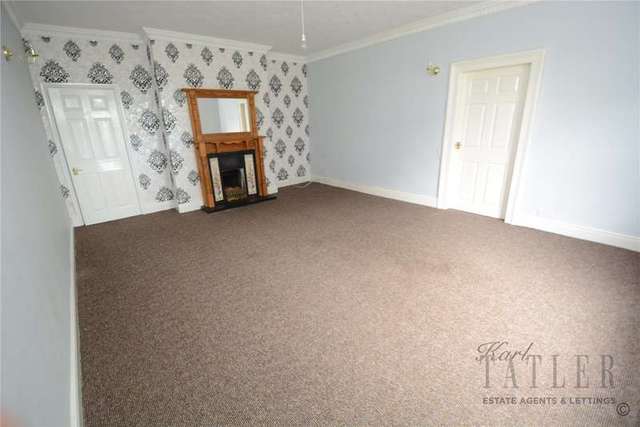 Image of 2 bedroom Flat to rent in Barnston Towers Close Heswall Wirral CH60 at Heswall Wirral Gayton, CH60 2UJ