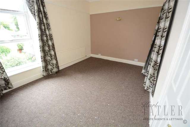 Image of 2 bedroom Flat to rent in Barnston Towers Close Heswall Wirral CH60 at Heswall Wirral Gayton, CH60 2UJ