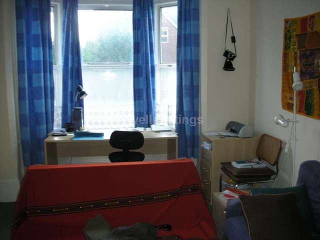  Image of 2 bedroom Apartment to rent in Basingstoke Road Reading RG2 at Basingstoke Road  Reading, RG2 0EL