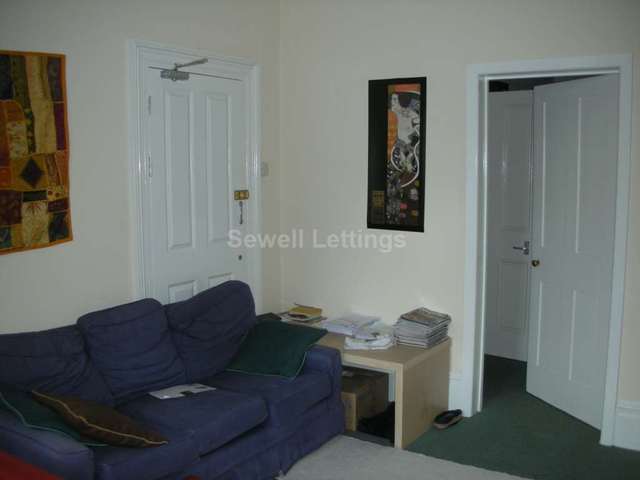  Image of 2 bedroom Apartment to rent in Basingstoke Road Reading RG2 at Basingstoke Road  Reading, RG2 0EL