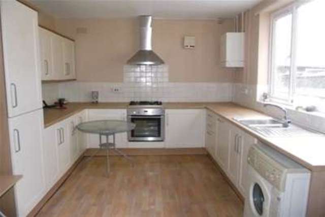  Image of 4 bedroom Detached house to rent in Bathley Street Nottingham NG2 at Nottingham, NG2 2ER