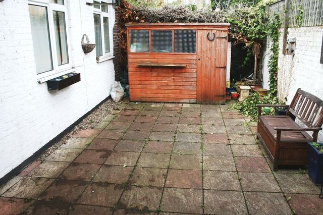  Image of 4 bedroom Bungalow to rent in Beanacre Close Osborne Road London E9 at Beanacre Close Osbourne Road London, E9 5JY