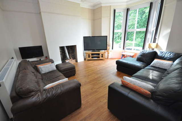  Image of 6 bedroom Terraced house for sale in Belgrave Road Darwen BB3 at Darwen Lancashire, BB3 2SF