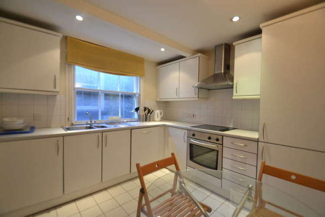  Image of 2 bedroom Flat to rent in Bishopsgate London EC2M at City of London  London, EC2M 4NR