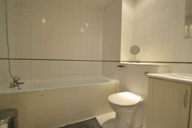 Image of 2 bedroom Flat to rent in Bishopsgate London EC2M at City of London  London, EC2M 4NR