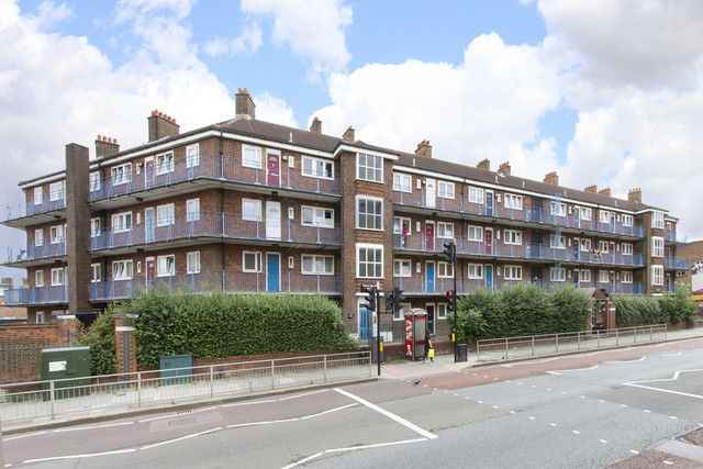  Image of 1 bedroom Apartment for sale in Blackwall Lane London SE10 at Blackwall Lane Greenwich London, SE10 0RE