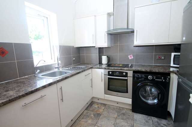  Image of 3 bedroom End of Terrace for sale in Blagdon Road New Malden KT3 at Blagdon Road  New Malden, KT3 4AN