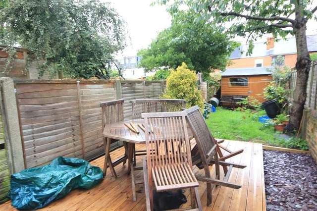  Image of 2 bedroom Terraced house to rent in Blenheim Gardens Reading RG1 at Reading, RG1 5QG