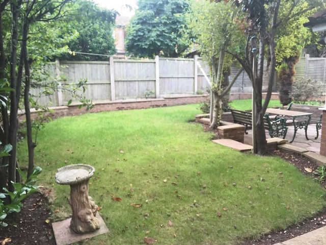  Image of 3 bedroom Detached house to rent in Bognop Road Essington Wolverhampton WV11 at Bognop Road Essington Wolverhampton, WV11 2BA